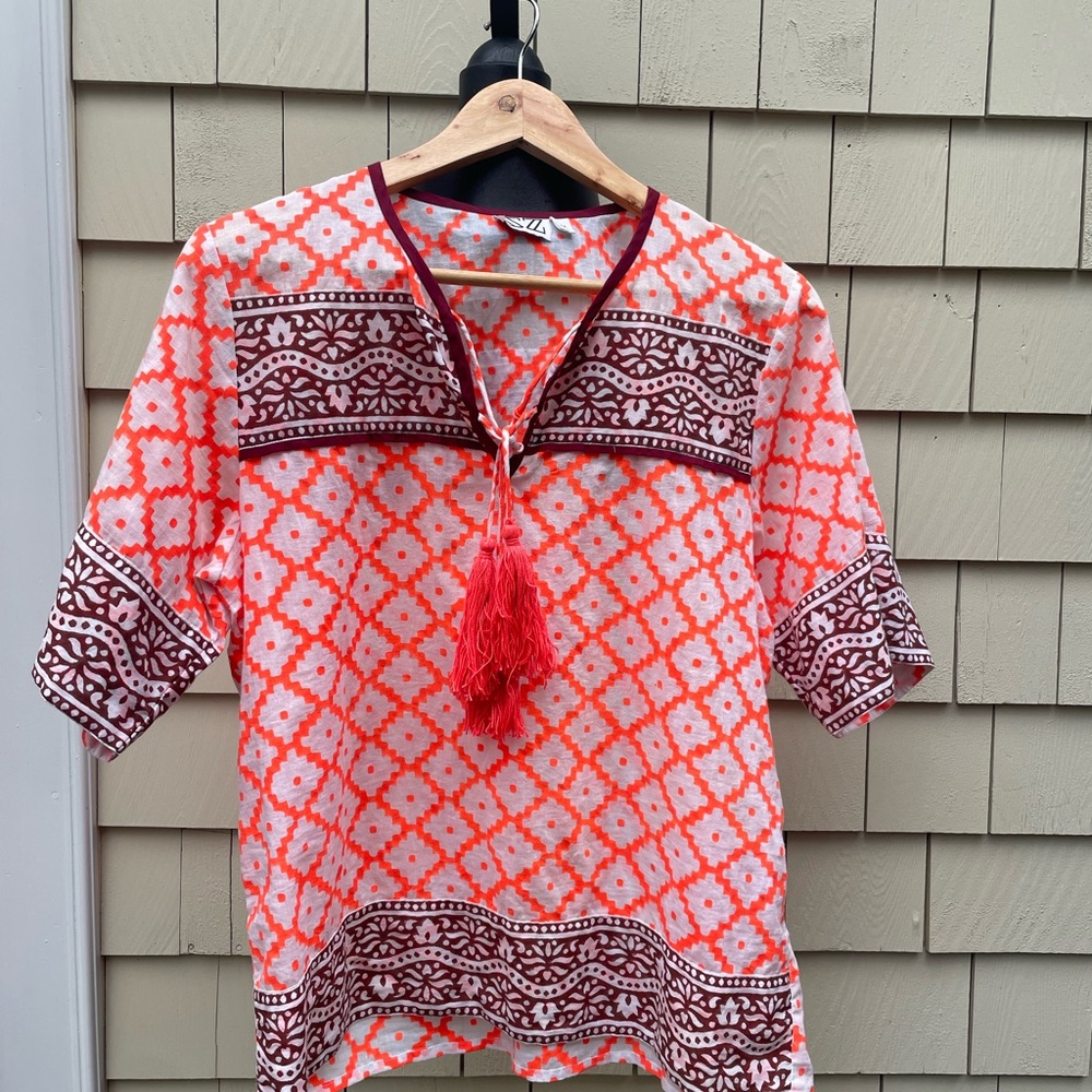 SZ, Medium, Authentic Hand Blocked Top in hot pink and wine cotton. Beautiful